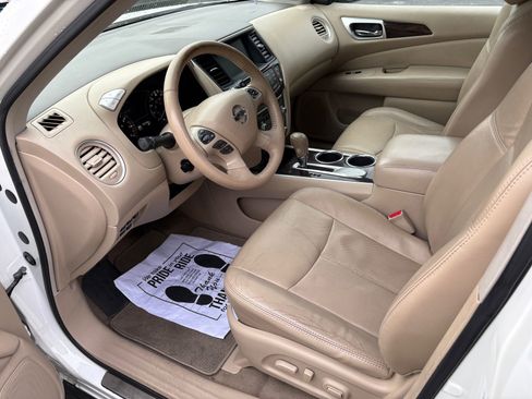 Used 2013 Nissan Pathfinder Platinum image 10