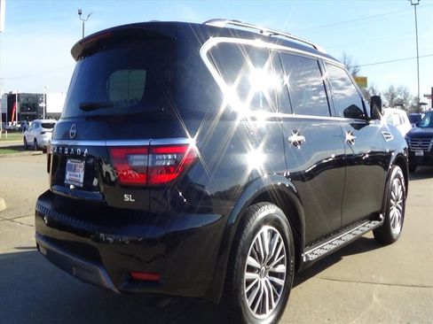 Used 2022 Nissan Armada SL w/ Captain's Chairs Package image 6