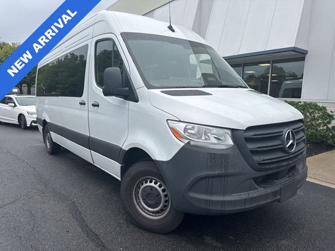 Used 2025 Mercedes-Benz Sprinter 2500 image 1