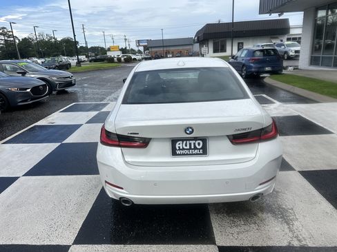 Used 2026 BMW 330i xDrive Sedan AWD/4WD image 4