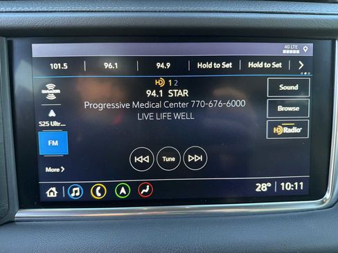 Used 2021 GMC Yukon Denali w/ Denali Premium Package image 4