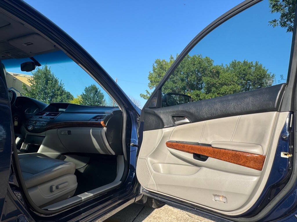 Used 2011 Honda Accord EX-L image 24