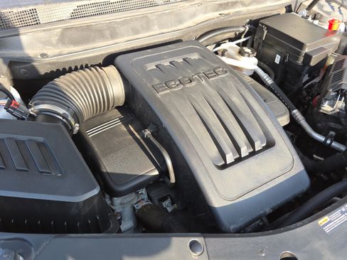 Used 2017 Chevrolet Equinox LS image 22