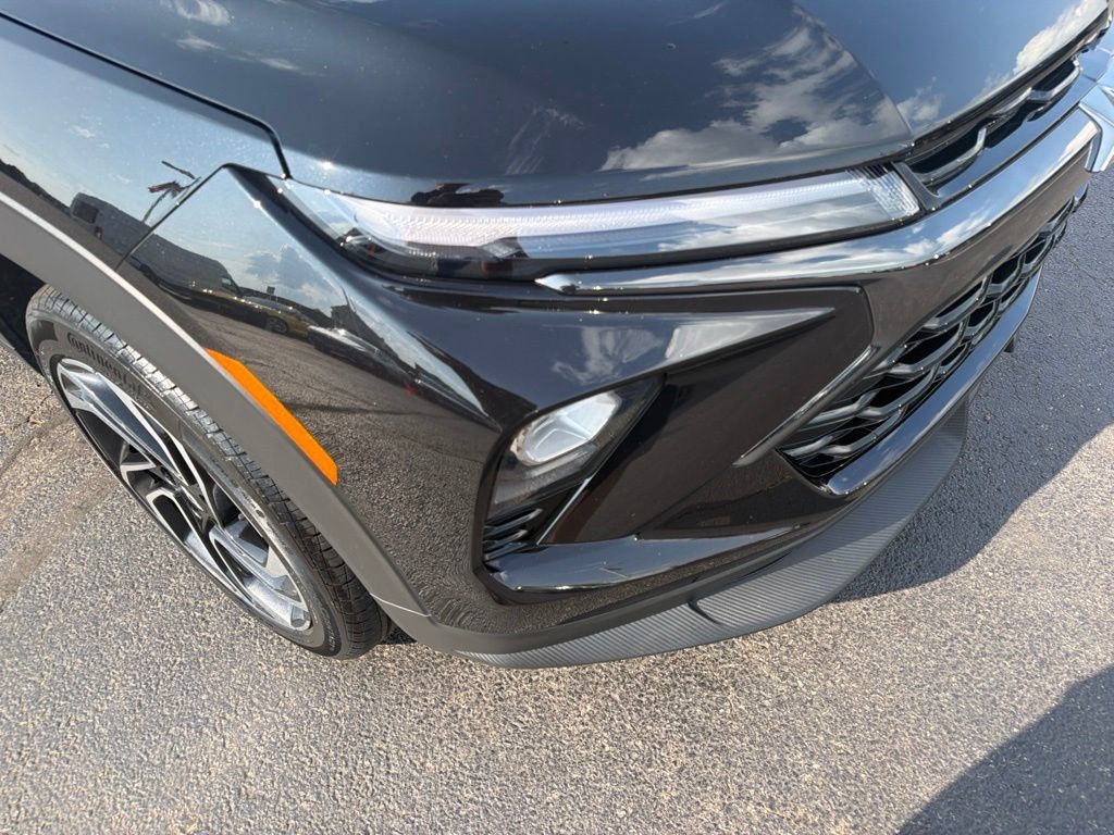 Used 2024 Chevrolet TrailBlazer RS w/ Driver Confidence Package AWD/4WD image 14