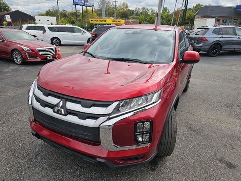 Used 2023 Mitsubishi Outlander Sport SE image 6