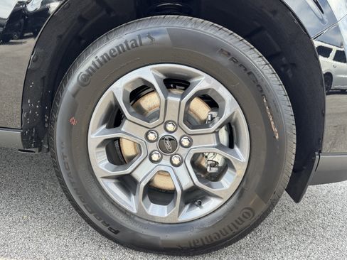 New 2026 Ford Maverick XLT w/ XLT Luxury Package FWD image 14