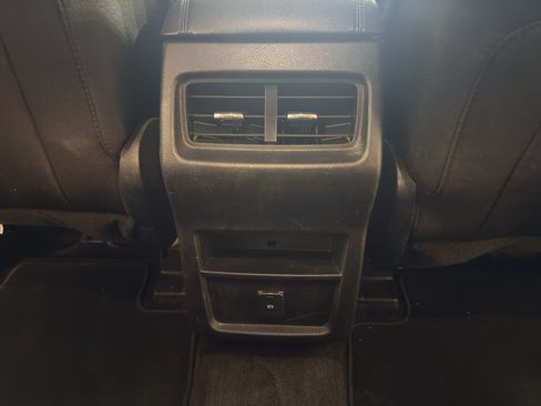 Used 2016 Ford Edge SE AWD/4WD image 28