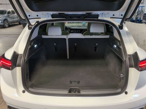 Used 2023 Buick Envision Essence image 24