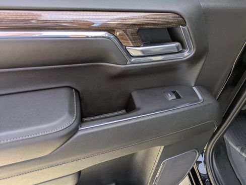 Used 2024 Chevrolet Silverado 1500 LT Trail Boss w/ Convenience Package II image 12