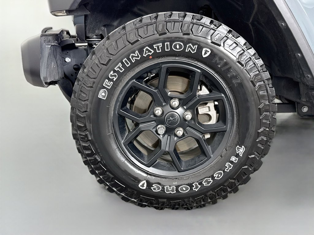 Used 2025 Jeep Gladiator Sport AWD/4WD image 28