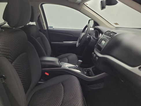 Used 2018 Dodge Journey SE image 21