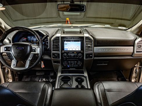 Used 2017 Ford F350 Lariat image 13