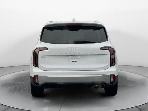 Used 2023 Kia Telluride EX w/ EX Captain's Chair Package image 6