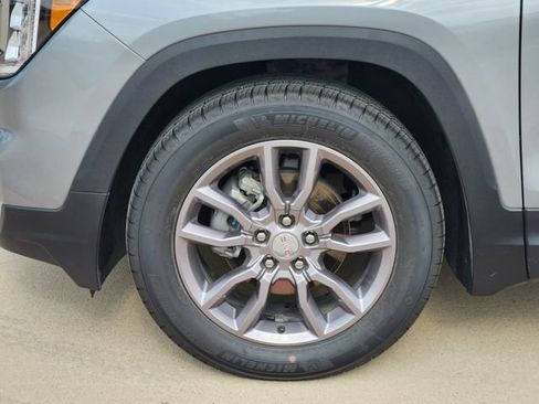 Certified 2024 GMC Terrain SLT FWD image 7