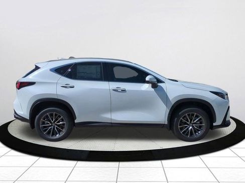 New 2026 Lexus NX 350h FWD image 3