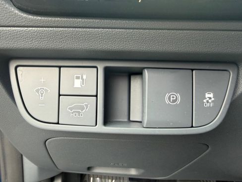 Used 2024 Kia EV6 Wind w/ Wind Technology Package AWD/4WD image 19
