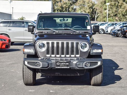 Used 2018 Jeep Wrangler Unlimited Sahara image 2