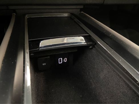 Used 2025 Lincoln Corsair Grand Touring image 40