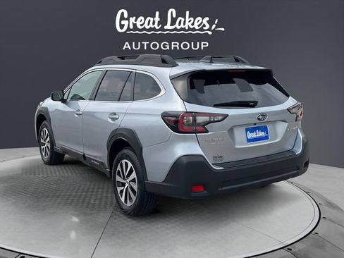 Used 2025 Subaru Outback Premium image 3