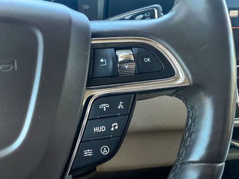 Used 2022 Lincoln Navigator Reserve AWD/4WD image 47