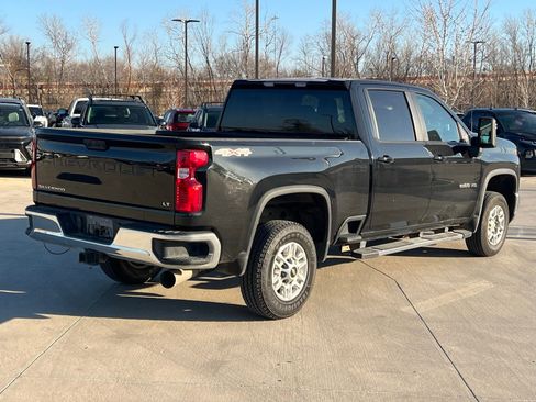 Used 2025 Chevrolet Silverado 2500 LT w/ Convenience Package image 11