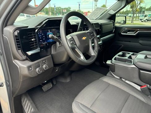 Used 2026 Chevrolet Silverado 1500 LT w/ All Star Edition Plus RWD image 24