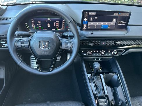 Certified 2025 Honda Accord Sport image 13