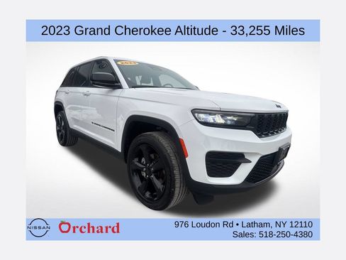 Used 2023 Jeep Grand Cherokee Altitude AWD/4WD image 1