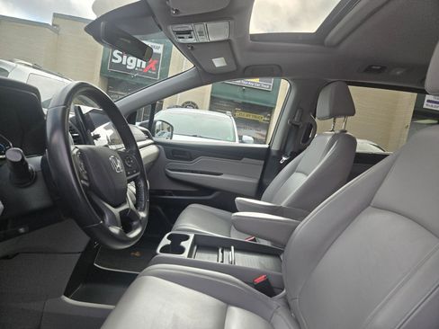 Used 2024 Honda Odyssey EX-L image 16