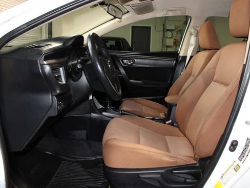 Used 2014 Toyota Corolla LE FWD image 8