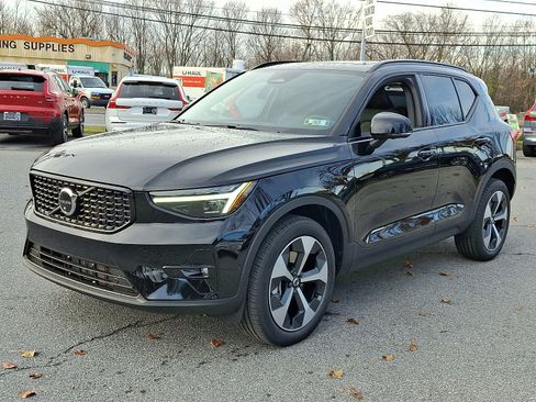 New 2026 Volvo XC40 B5 Plus w/ Protection Package Premier image 2