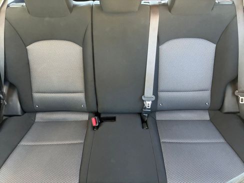 Used 2025 Kia Soul LX w/ LX Technology Package FWD image 36
