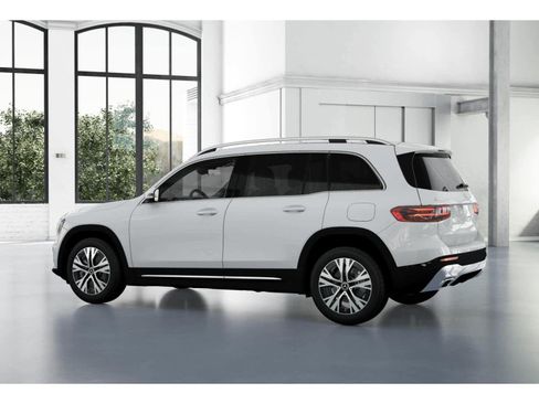 New 2025 Mercedes-Benz GLB 250 4MATIC image 42