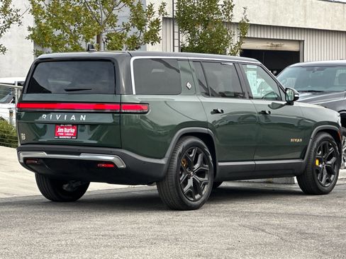 Used 2023 Rivian R1S Adventure image 4