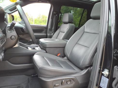 Used 2024 Chevrolet Tahoe Z71 w/ Z71 Off-Road Package AWD/4WD image 11