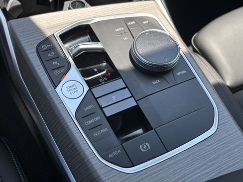 Certified 2025 BMW 330i Sedan RWD image 26