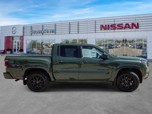 New 2027 Nissan Frontier SV w/ Tow Package RWD image 4