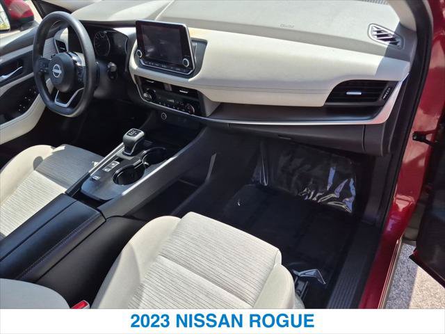 Used 2023 Nissan Rogue SV FWD image 25