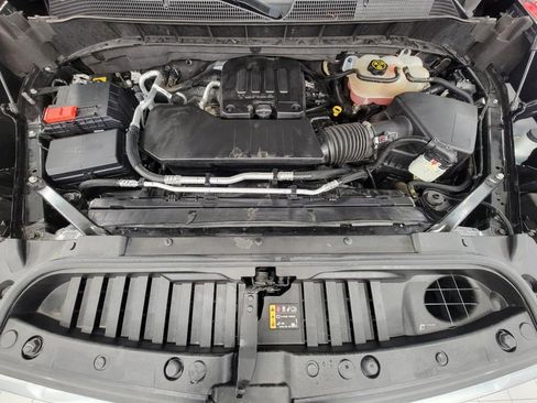 Used 2024 Chevrolet Silverado 1500 LT image 8