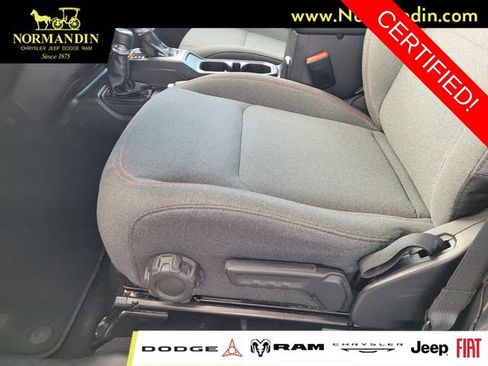 Certified 2025 Jeep Wrangler Unlimited Rubicon w/ Convenience Group AWD/4WD image 17