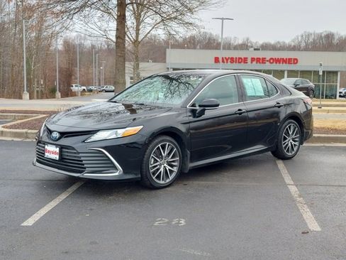 Used 2023 Toyota Camry XLE image 7