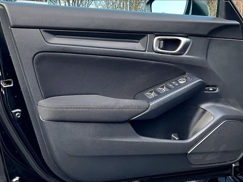 Used 2023 Honda Civic Sport image 17