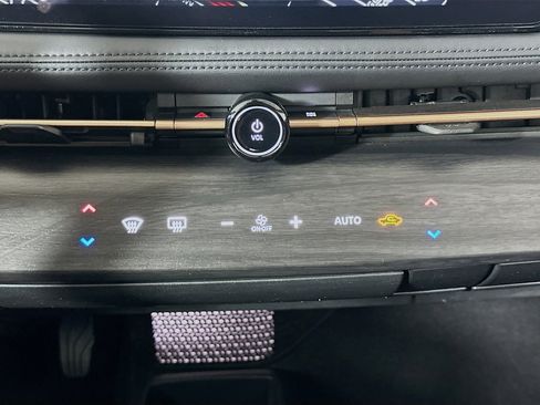 Used 2024 Nissan Ariya FWD image 24