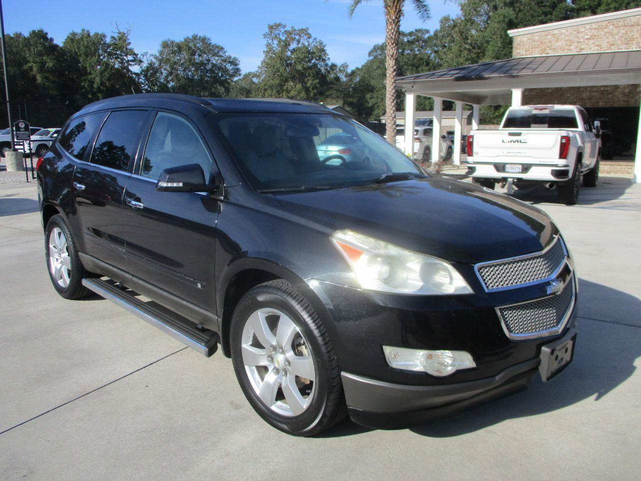 Used 2009 Chevrolet Traverse LTZ FWD image 21