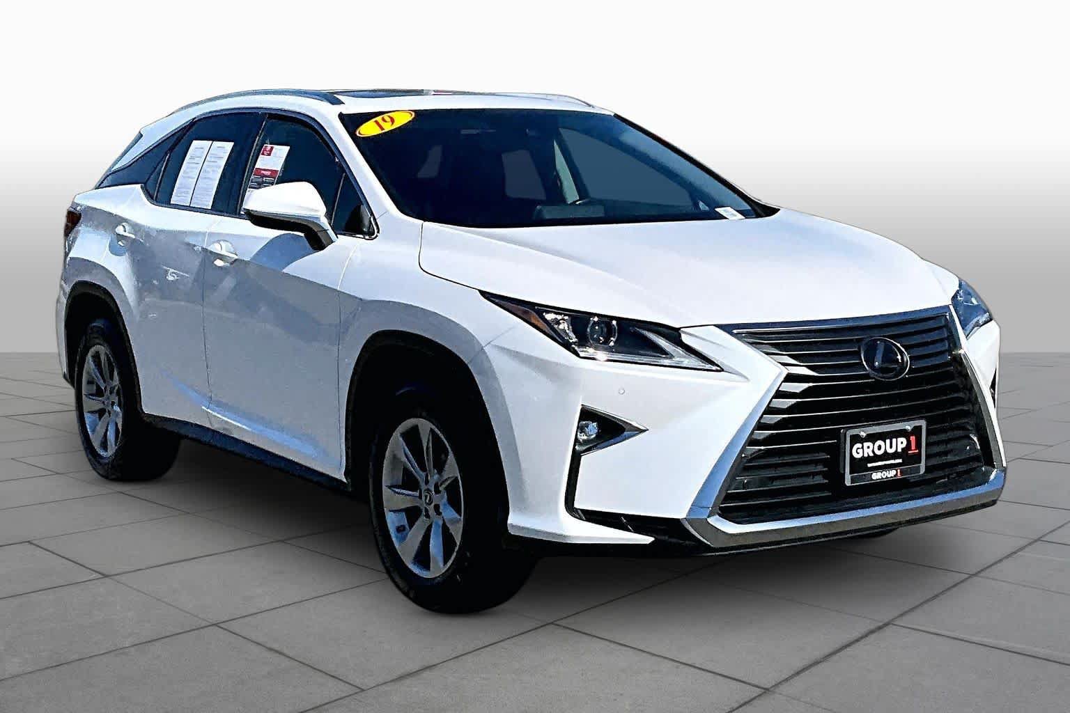 Used 2019 Lexus RX 350 AWD w/ Accessory Package image 2