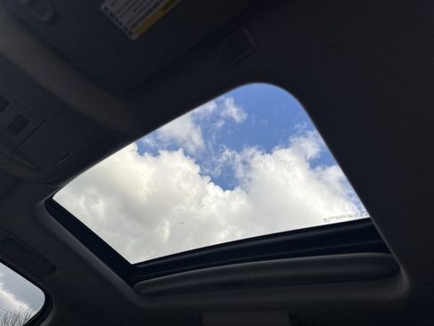 Used 2017 GMC Yukon Denali w/ Open Road Package image 39