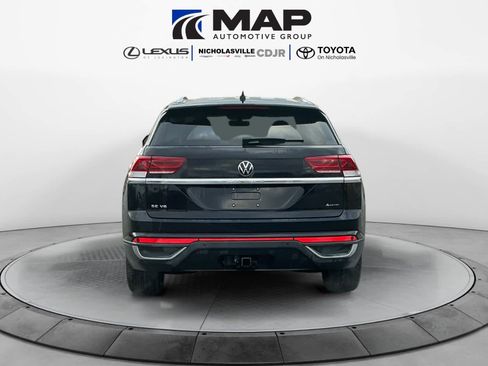 Used 2023 Volkswagen Atlas Cross Sport SE w/ Black Wheel Package image 6