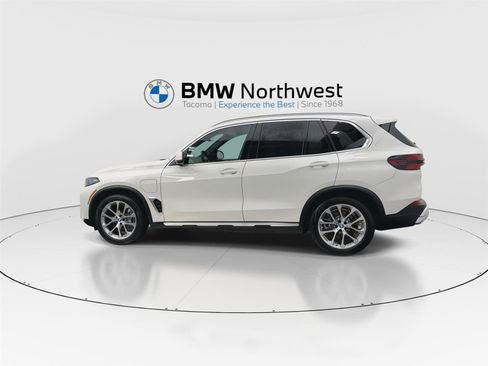 New 2026 BMW X5 xDrive50e w/ Climate Comfort Package image 11
