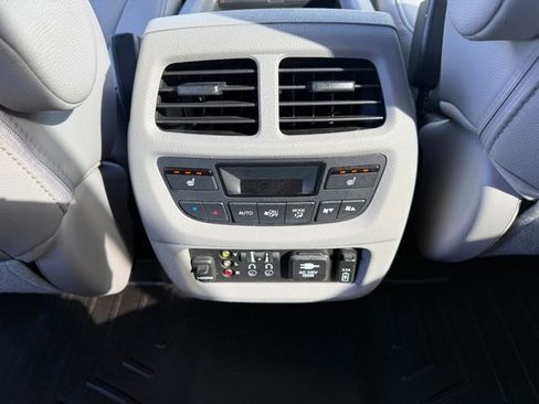 Used 2017 Honda Pilot Elite image 27