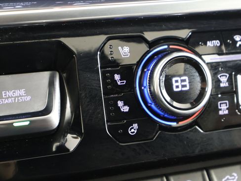 Used 2024 GMC Sierra 1500 Denali Ultimate image 32